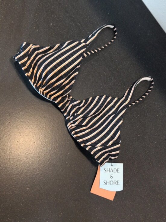 Shade & Shore Other - Women's Striped Ribbed Demi Underwire Bikini Top - Shade & Shore 32B